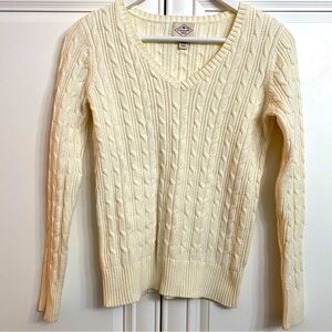 St John’s Bay Women’s Sz Small Long Sleeve V-Neck Cable Knit Sweater in Cream